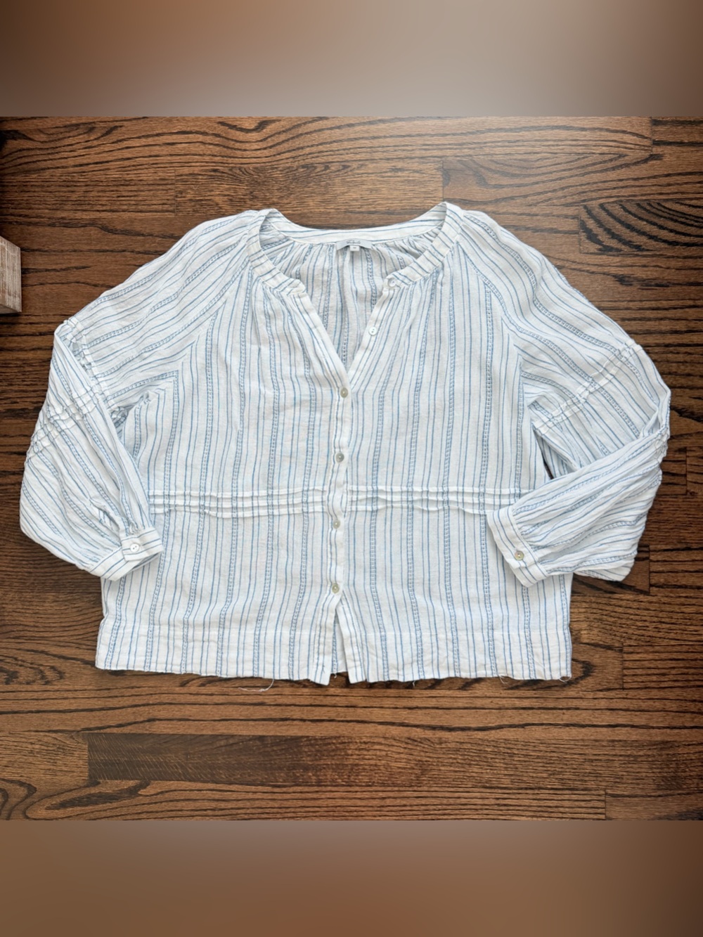 Rails Women's Frances Stripe Linen Blend White and Blue Stripe top - size medium